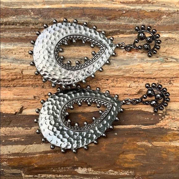 Earrings - Picture 3 of 3